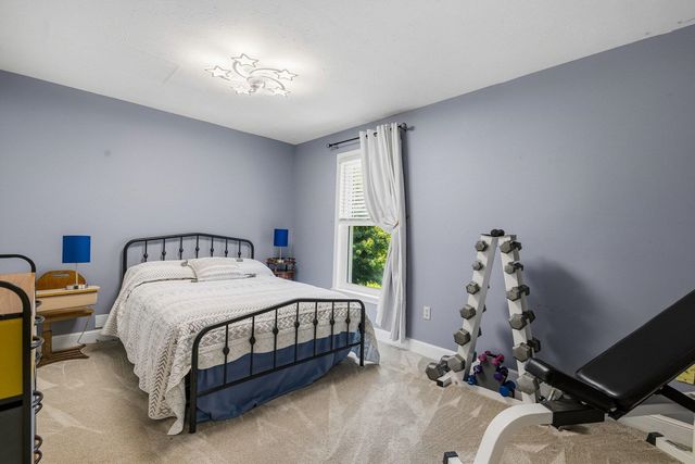 3 Gold Post Road, Dover, NH 03820