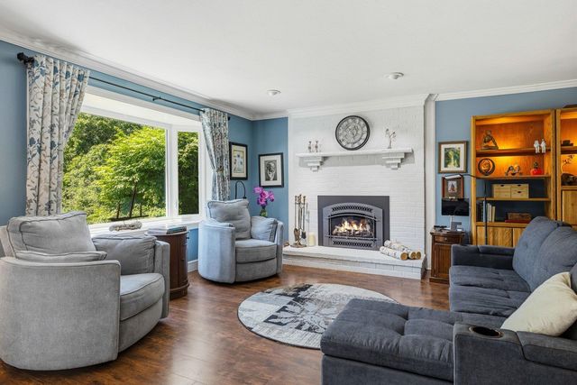 3 Gold Post Road, Dover, NH 03820