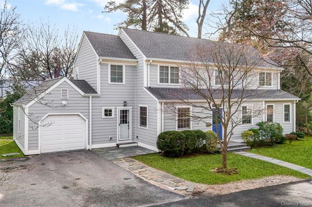 1054 Clay Avenue, Pelham, NY 10803