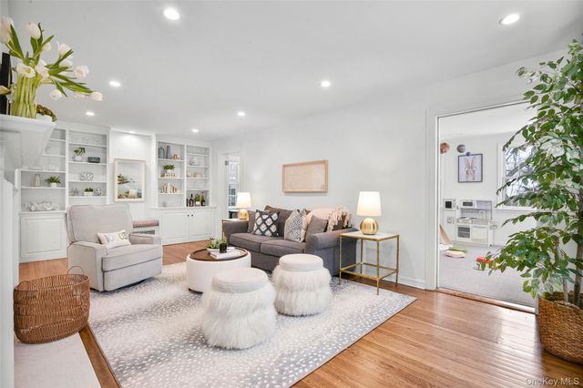 1054 Clay Avenue, Pelham, NY 10803