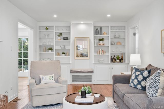 1054 Clay Avenue, Pelham, NY 10803