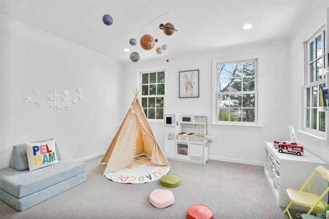 1054 Clay Avenue, Pelham, NY 10803