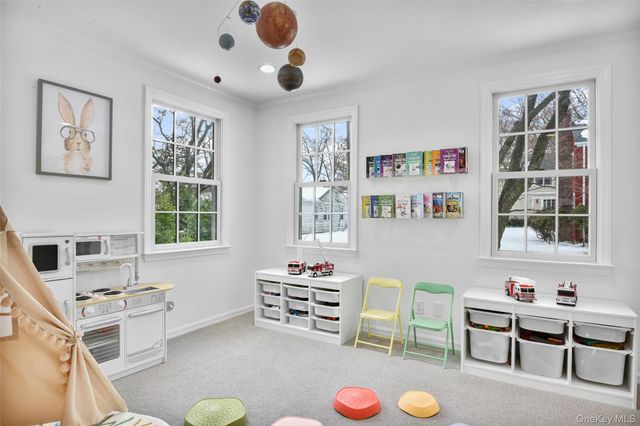 1054 Clay Avenue, Pelham, NY 10803