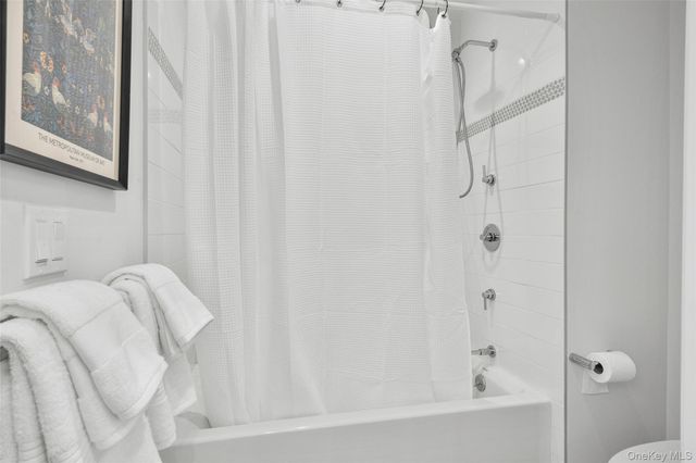 1054 Clay Avenue, Pelham, NY 10803