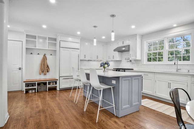 1054 Clay Avenue, Pelham, NY 10803