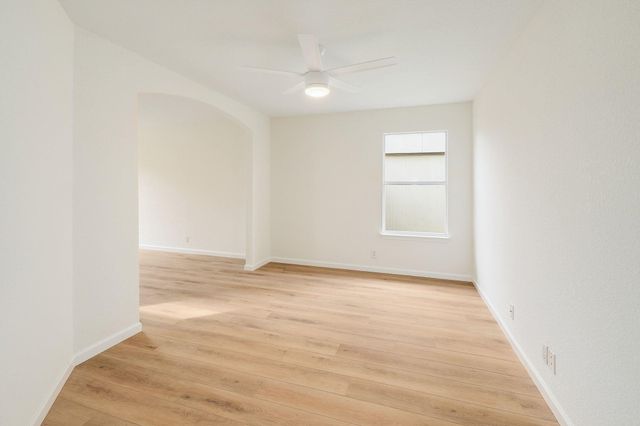 105 Ryan CV, Hutto, TX 78634