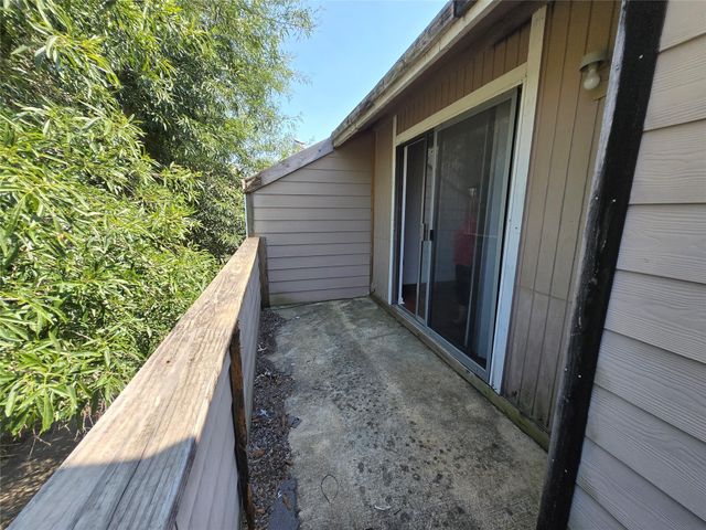 8323 Wilcrest Drive 8004, Houston, TX 77072