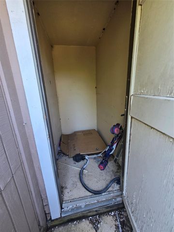 8323 Wilcrest Drive 8004, Houston, TX 77072