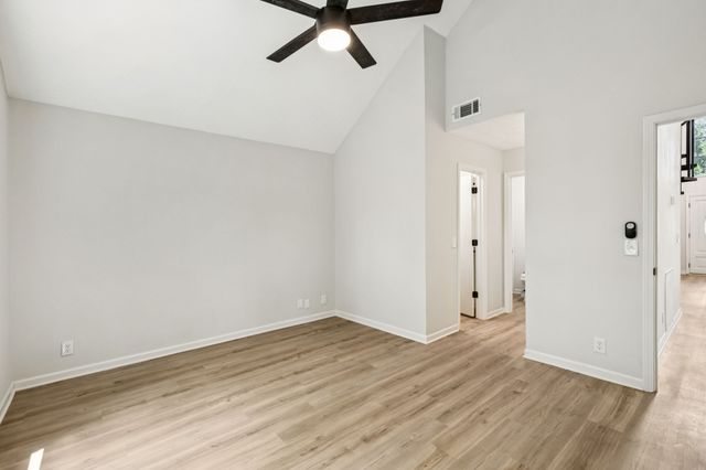 2019 Lassiter Dr, Goodlettsville, TN 37072