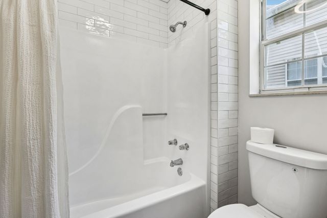 2019 Lassiter Dr, Goodlettsville, TN 37072