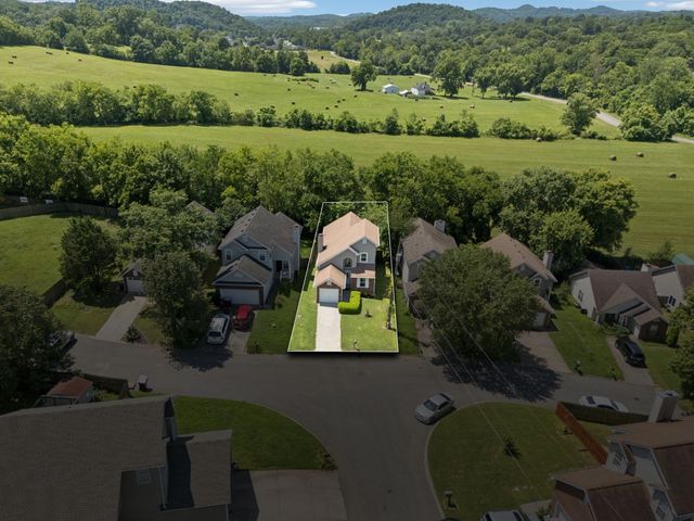 2019 Lassiter Dr, Goodlettsville, TN 37072