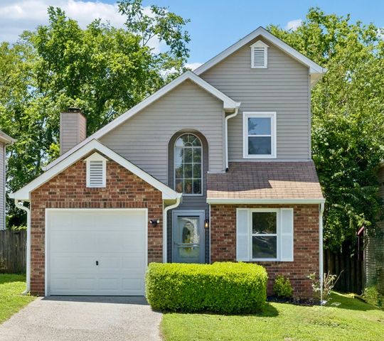 2019 Lassiter Dr, Goodlettsville, TN 37072