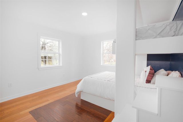 1635 Pony Lane, Wallis, TX 77485