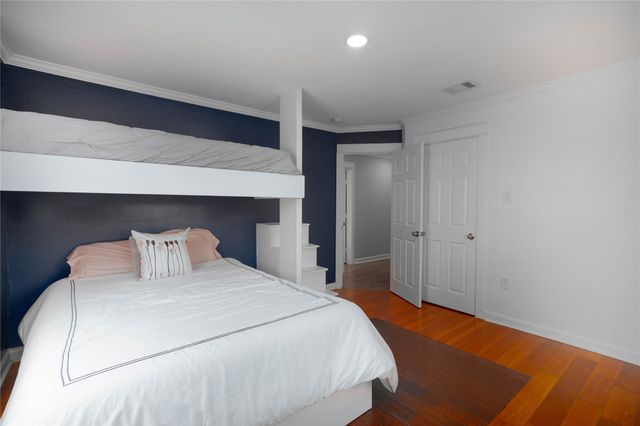 1635 Pony Lane, Wallis, TX 77485