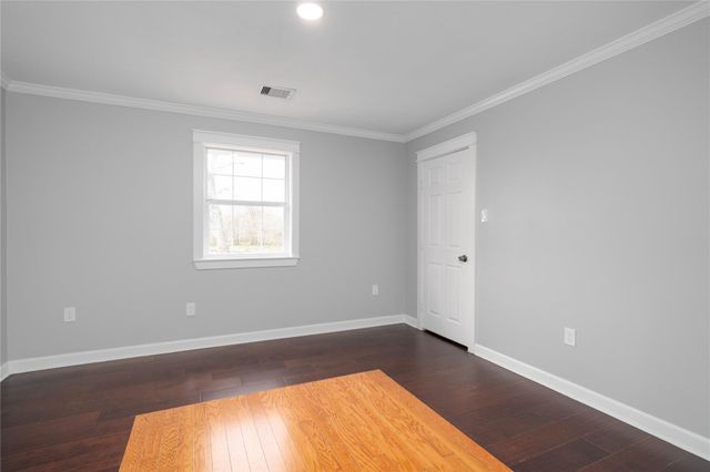 1635 Pony Lane, Wallis, TX 77485