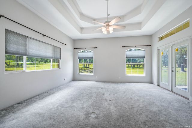 282 SHANNON RDG, Floresville, TX 78114