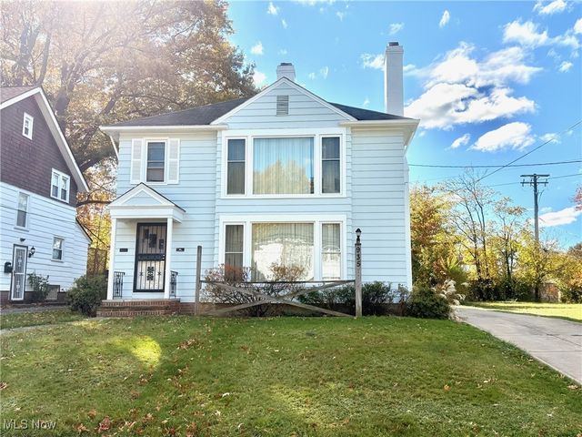 935 Ravine Drive, Cleveland Heights, OH 44112
