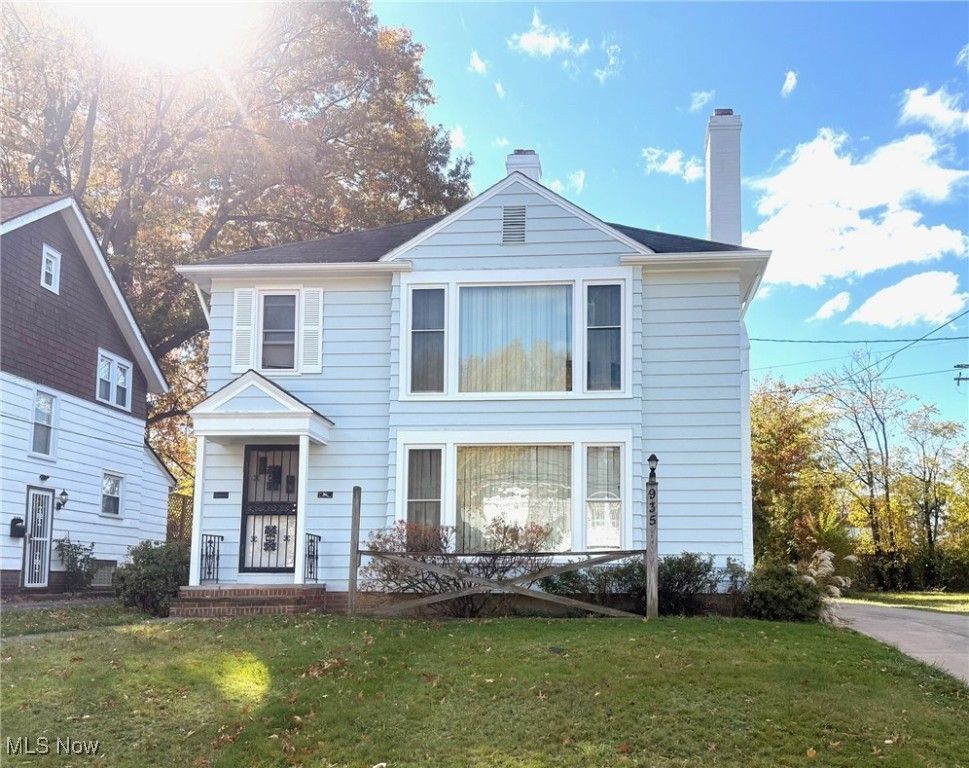 935 Ravine Drive, Cleveland Heights, OH 44112