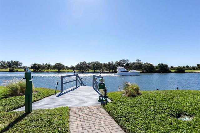 336 Golfview Road 207, North Palm Beach, FL 33408