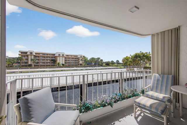 336 Golfview Road 207, North Palm Beach, FL 33408