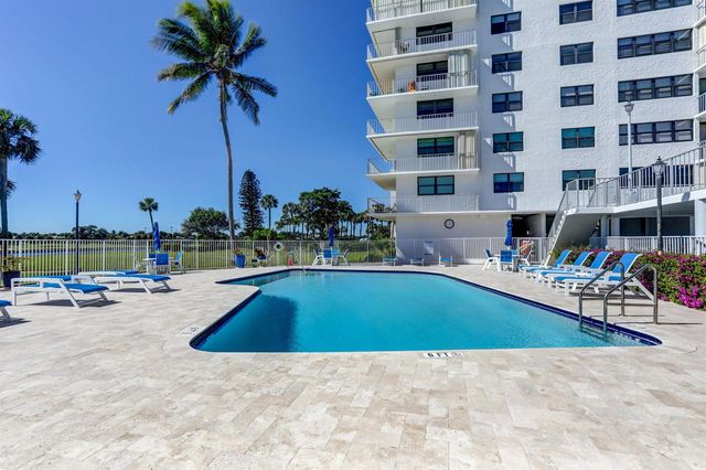 336 Golfview Road 207, North Palm Beach, FL 33408