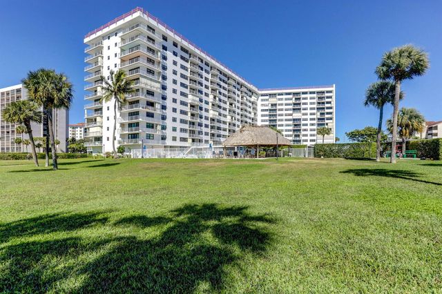 336 Golfview Road 207, North Palm Beach, FL 33408