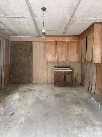 2908 Woodland Hill Way, Lancaster, SC 29720