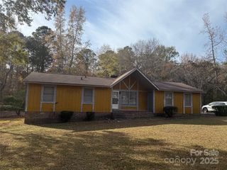 2908 Woodland Hill Way, Lancaster, SC 29720