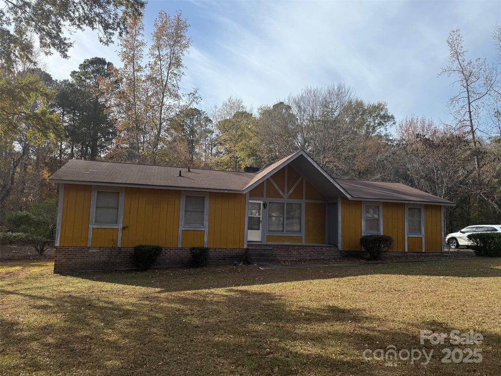 2908 Woodland Hill Way, Lancaster, SC 29720