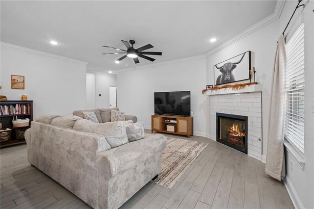704 2nd Avenue, Gravette, AR 72736