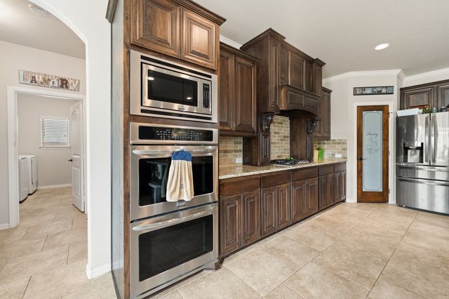 2533 Lime Court, Burleson, TX 76028