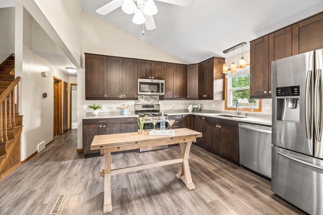 W170S7044 Southern DRIVE, Muskego, WI 53150