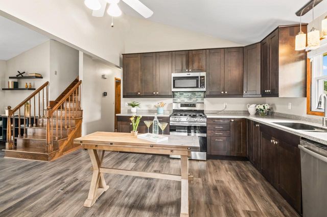 W170S7044 Southern DRIVE, Muskego, WI 53150