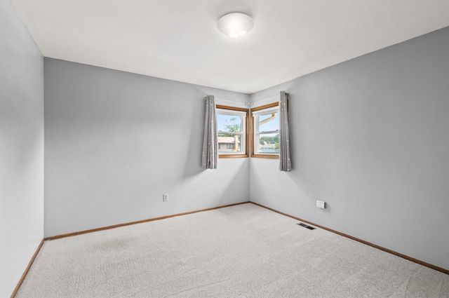 W170S7044 Southern DRIVE, Muskego, WI 53150