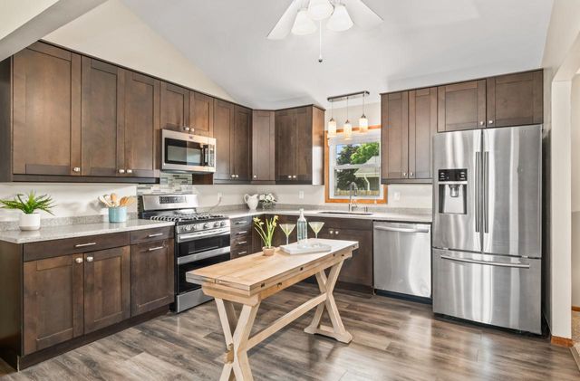 W170S7044 Southern DRIVE, Muskego, WI 53150