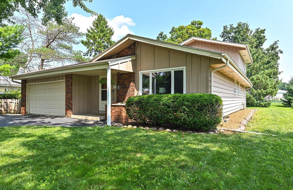 W170S7044 Southern DRIVE, Muskego, WI 53150