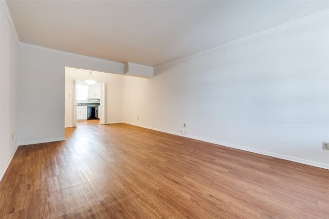 5818 University Boulevard 232, Dallas, TX 75206