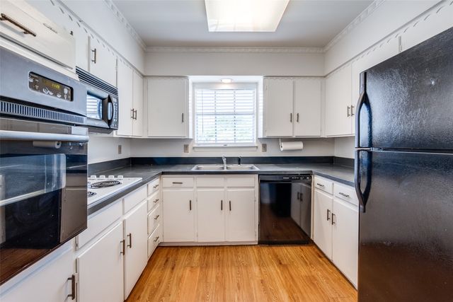 5818 University Boulevard 232, Dallas, TX 75206