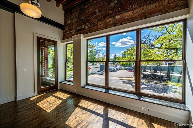 922 N Main Street 212, Royal Oak, MI 48067