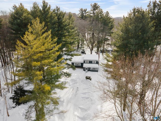 18 Manor Lane, Wolcott, CT 06716
