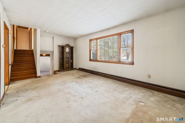 18 Manor Lane, Wolcott, CT 06716