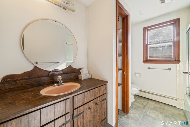 18 Manor Lane, Wolcott, CT 06716