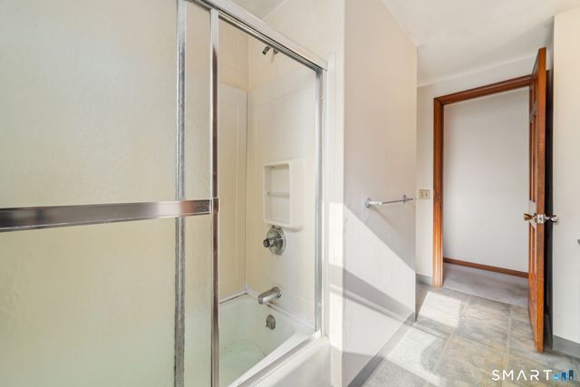 18 Manor Lane, Wolcott, CT 06716