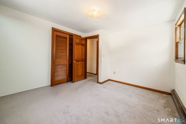 18 Manor Lane, Wolcott, CT 06716