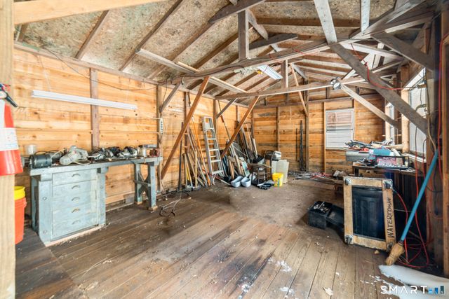 18 Manor Lane, Wolcott, CT 06716