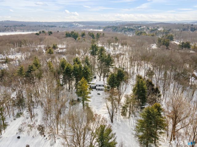 18 Manor Lane, Wolcott, CT 06716