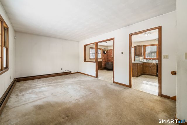 18 Manor Lane, Wolcott, CT 06716