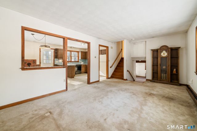 18 Manor Lane, Wolcott, CT 06716