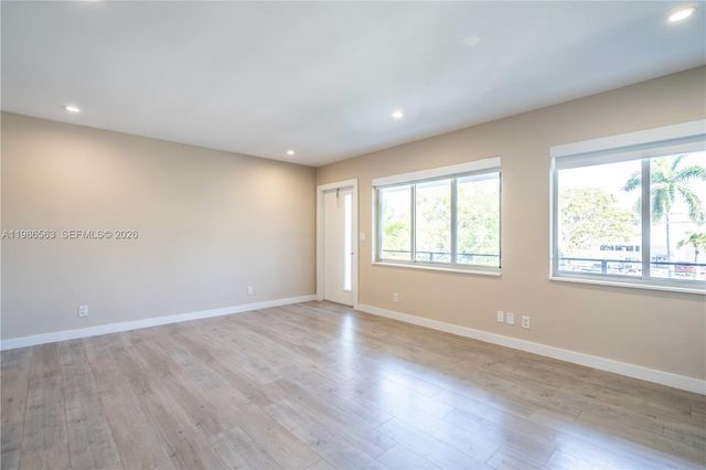 2400 NE 26th St 7, Fort Lauderdale, FL 33305