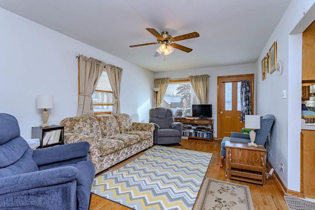 812 RIDGELAND AVENUE, Schofield, WI 54476